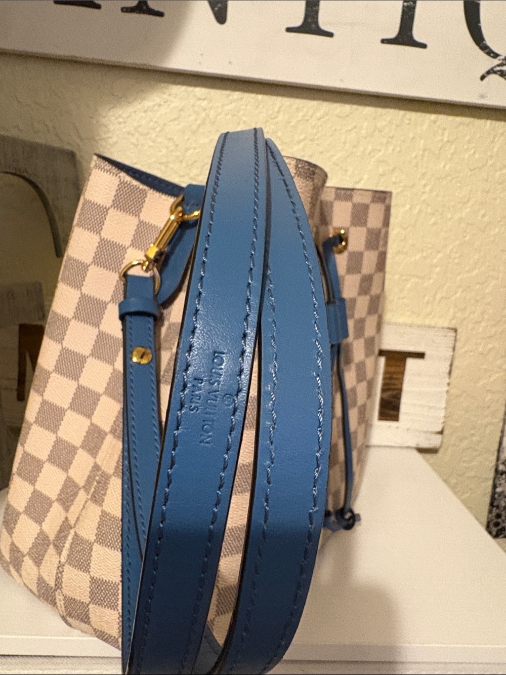 Louis Vuitton Beige Checkered Bucket Bag with Blue Trim - Picture 5 of 9